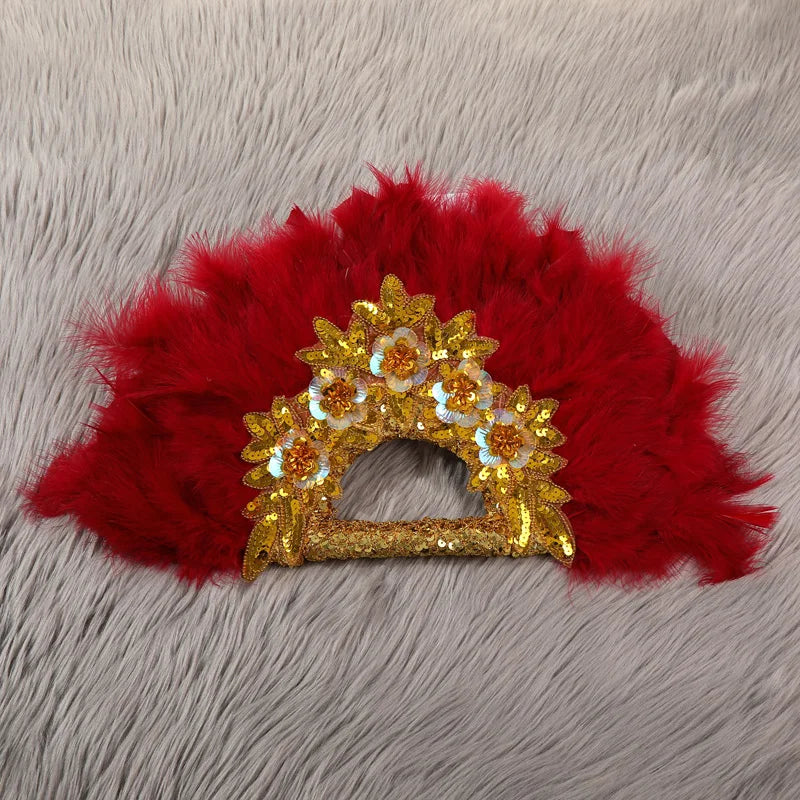 Elegant  feather fan, for the bride and bridesmaids to add a touch of romantic style, so that every moment becomes an eternal me